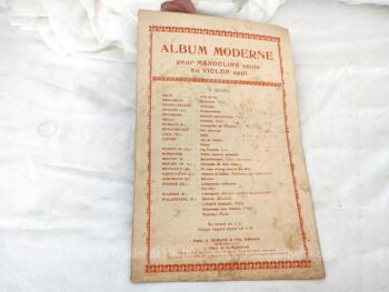 Voici une ancienne partition "Le Cygne de St-Saens" extrait du Carnaval des Animaux, morceaux choisis pour violon seul ou mandoline seule . Editeurs A. Durand et Fils.