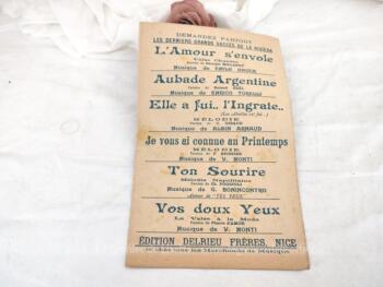 Voici une ancienne partition de la "Célébre Serenata" de Enrico Toselli, transcription pour chant de la Collection des Grands Succès de la "Riviera",   paaroles à partir d'un poème de Pierre d'Amor. Copyright de 1919. Editions Frères Delrieu.