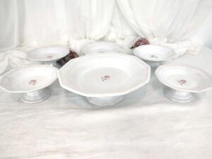 Original service dessert vintage avec plat et assiettes forme compotier