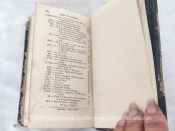 Ancien livre religieux "Les Apprêts du Beau Jour de le Vie" par Abbé Fliche  daté de 1858 sur la préparation des enfants à la 1ere Communion.