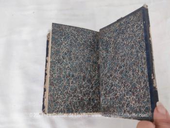 Ancien livre religieux 