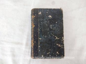 Ancien livre religieux "Les Apprêts du Beau Jour de le Vie" par Abbé Fliche  daté de 1858 sur la préparation des enfants à la 1ere Communion.