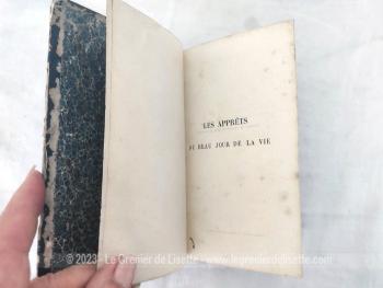 Ancien livre religieux "Les Apprêts du Beau Jour de le Vie" par Abbé Fliche  daté de 1858 sur la préparation des enfants à la 1ere Communion.