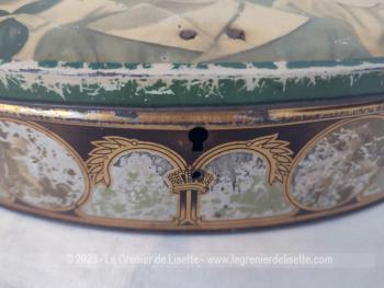 Sur 29 x 15.5 x 7 cm, voici une superbe et ancienne grande boite ovale en métal provenant des Etabl. J. Schuybroek S.A. Hoboken -Anvers