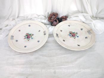 Voici un duo de plats avec deux trous sur les cotés pour former des anses et donc incorcporées dans le plat. Ils portent l'estampille "Faience Labrut et Cie" "Grigny" "58", avec un décor simple et floral. Tendance shabby!