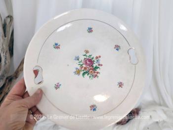 Voici un duo de plats avec deux trous sur les cotés pour former des anses et donc incorcporées dans le plat. Ils portent l'estampille "Faience Labrut et Cie" "Grigny" "58", avec un décor simple et floral. Tendance shabby!