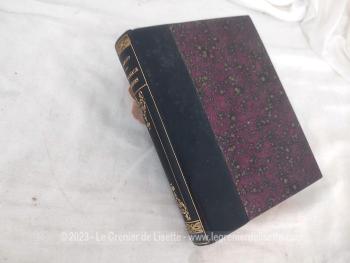 Ancien livre religieux "Le Mariage Chrétien" daté de 1897 écrit par Monseigneur Dupanloup, Evèque d'Orléans nous décrivant la vision de l'église sur  le mariage à la fin du XIX°. Révolue... heureusement, mais instructif ! 