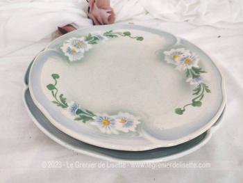 Lot de 3 assiettes plates K.G. Luneville modèle NANCY, dont 2 de diamètre 23.5 cm et une de 25 cm pouvant servir de plat, avec des reliefs sur le contour et des dessins superbes. En cadeau le compotier assorti avec un petit éclat sur le bord.