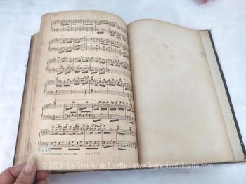Duo grands livres de partitions d'opéras de 1892 avec 