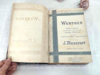 Duo grands livres de partitions d'opéras de 1892 avec "Werther", drame lyrique d'après Goethe musique de J. Massenet sur 230 pages et "L'Africaine" de G. Meyerbeer sur 192 pages.