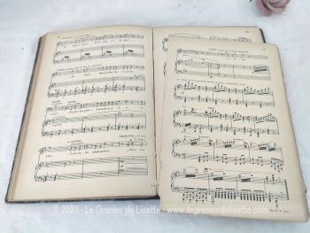 Duo grands livres de partitions d'opéras de 1892 avec 
