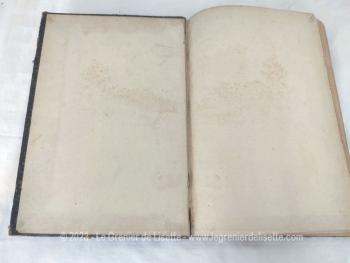 Duo grands livres de partitions d'opéras de 1892 avec "Werther", drame lyrique d'après Goethe musique de J. Massenet sur 230 pages et "L'Africaine" de G. Meyerbeer sur 192 pages.