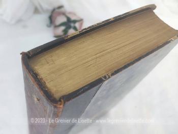 Voici un livre ancien écrit par de E. Renan  et édité en  1888  au titre de 