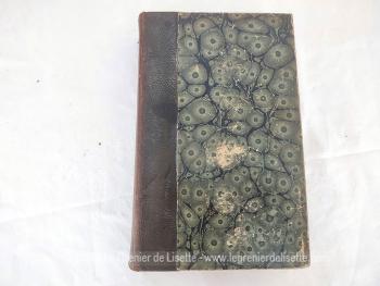 Voici un livre ancien écrit par de E. Renan  et édité en  1888  au titre de 