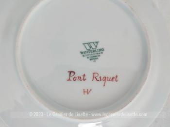 Voici un lot de six superbes petites assiettes dessert  estampillées 