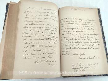 Voici un livre bien original que cet ancien livre publié en 1873 regroupant les 