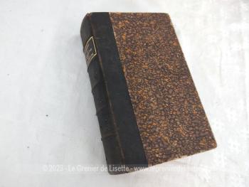 Voici un imposant livre répertoire de la Science des Justice de Paix au titre de 