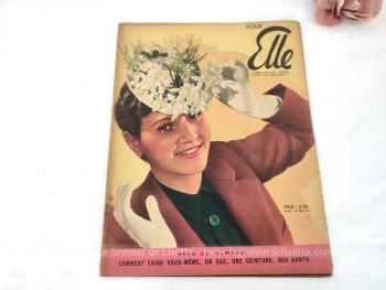 Ancienne revue "Pour Elle" du 16 avril 1941 en pleine période de guerre, sur 26 pages de 31 x 23.5 cm plus les pages de couverture, avec à l'intérieur, des histoires, des modèles de vestes, de blouses, des conseils, des idées de mode et encore d'autres surprises. Un vrai voyage dans le temps.