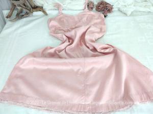 Ancienne chemise nuit fait main satin molletonné rose saumon