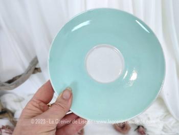 Estampillées Luneville KG France, voici une belle et grande tasse et sa soucoupe  couleur bleu pastel. Tendance shabby assurée !
