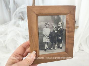 Sur 16.5 x 13 x 2, voici un ancien cadre d'impression d'imprimante à contact de 11 x 8 cm transformé en cadre photo. Photo libre de droit et pièce unique.