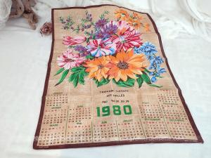 Ancien torchon calendrier 1980 bouquet fleurs