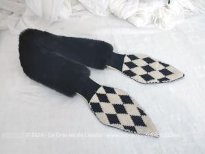 Cache cou fausse fourrure noire avec noeud laine damier