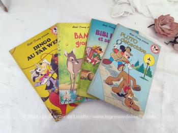 En bon état, voici quatre livres pour enfants de la serié "Wald Disney présente"  du "Club du livre Mickey" avec Dingo au Far West, Bambi grandit, Bibi Lapin et ses amis et Pluto Détective, imprimé de 1979 à 1982. Idéal pour se replonger dans les souvenirs de notre enfance..