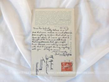 Datant du 12 avril 1915, voici une 5.postale écrite en anglais mais expédiée de France sur une carte 
