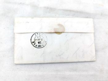 Agée de 173 ans, voici une ancienne lettre pli du 27 mars 1851 soit à peine 62 ans après la révolution française de 1789 ! C'est un courrier à un notaire, mais dont l'auteur de la missive connait bien puisqu'il le nomme 