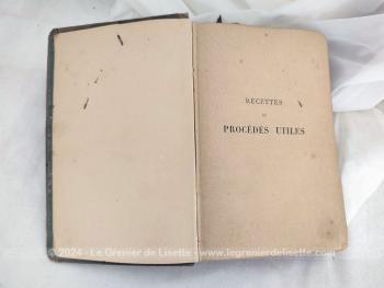 Voici un ancien livre au titre de 