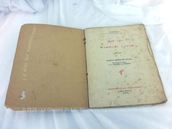 Voici un ancien livre scolaire chrétien 