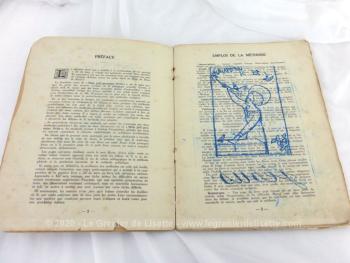 Voici un ancien livre scolaire chrétien 