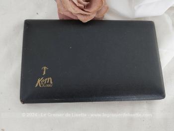 Voici une ancienne boite à compas de précision de la marque 