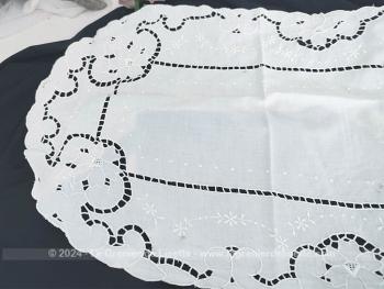 Duo de napperons vintages en coton blanc avec broderies – Image 8