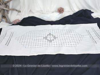 Duo de napperons vintages en coton blanc avec broderies – Image 9