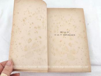 Sur 21 x 13.5 x 2 cm, voici un livre sur 317 pages au titre de 