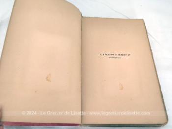 Voici  un livre ancien au titre de 