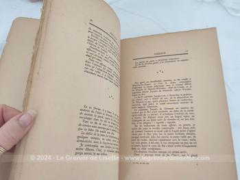 Voici  un livre ancien au titre de 