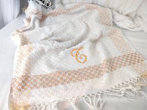 Serviette ancienne décors et broderie jaune moutarde avec franges