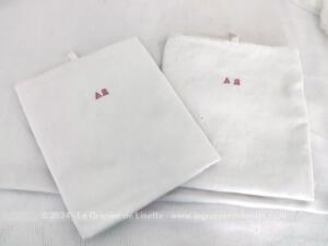 Deux anciens torchons drap coton monogramme AM