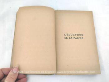 Datant de 1929, voici un livre ancien de 204 pages portant le titre de 