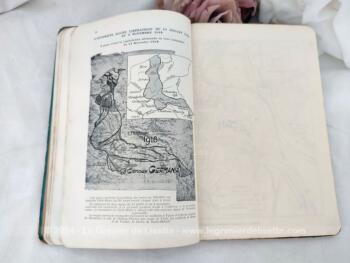 Sur 21.5 x 14 x 1.5 cm, voici un exemplaire du Guide Illustrés Michelin des Champs de Batailles concernant 