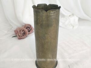 Ancienne douille obus décorée gravures Guerre 1914