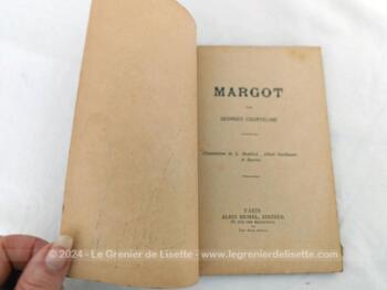 Voici un duo de petits livres de 11.5 x 17.5 x 0.6 cm  concernant les 