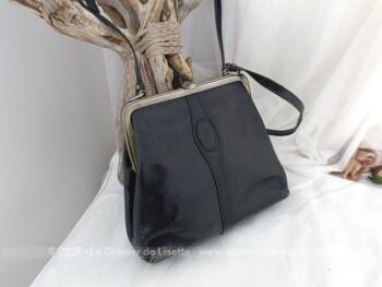 RESERVE - Originale minaudière cuir noir forme trapèze