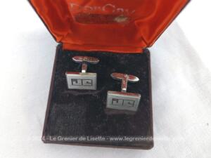 Boutons manchettes argent monogrammes JC dans écrin