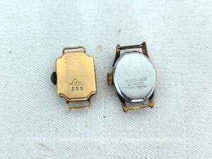 Duo montres femmes plaqué or Suisse années 50