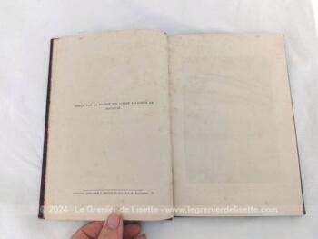 Ancien livre édité en 1876 par la Société des Livres Religieux comprenant  sur 123 pages 