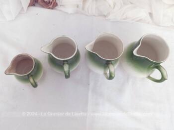 Voici un lot de 4 anciens crémiers dans des tons de vert sapin dégradés vers le blanc, en taille croissante et estampillé des Faïencerie Chauvigny GDF - France Granit. Pour une cuisine vintage !